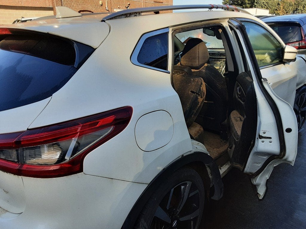 AILE ARRIÈRE DROIT Nissan Qashqai (J11) (01-2013/01-2021), Garde-boue, Germany@nissan-services.eu, Arrière, Kronenweg 38
50389  Wesseling, DE