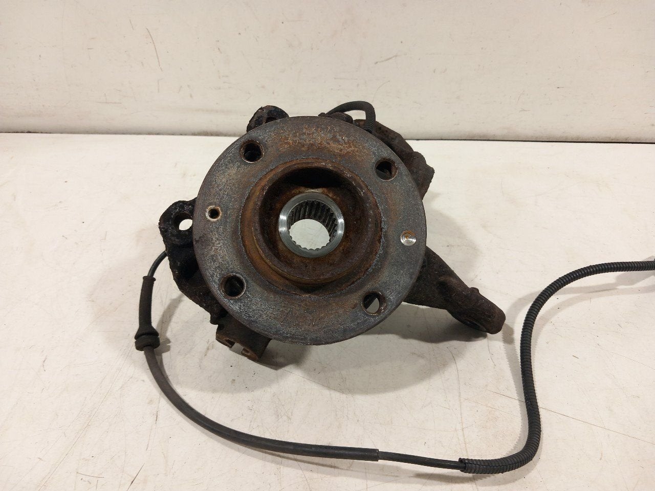 Wielnaaf links voor Citroën C3, Onderdelen@venauto.nl, Van der Ven Autorecycling B.V., Gebruikt, Ettenseweg 76, 4706 PB Roosendaal, The Netherlands