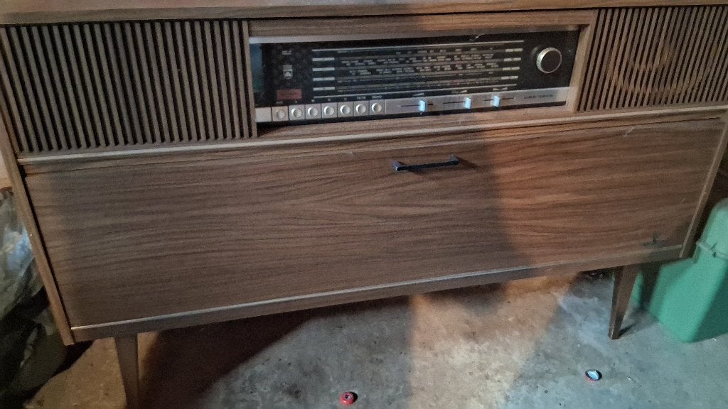 Radio meubel, Ophalen