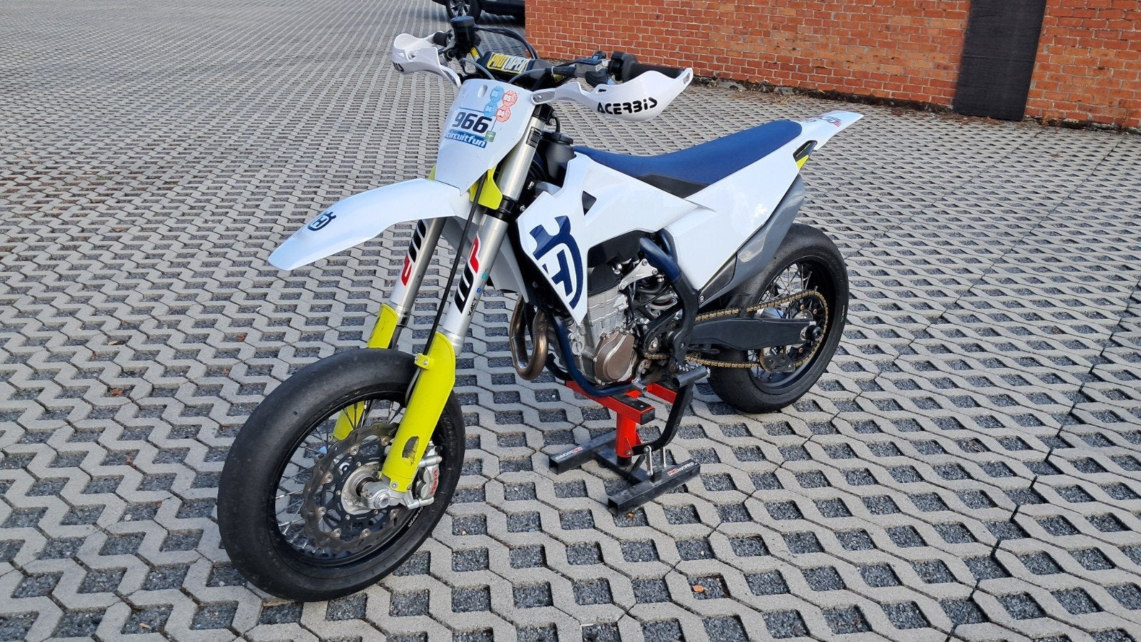 Husqvarna FS 450 supermoto, Motoren, Particulier, Nieuw