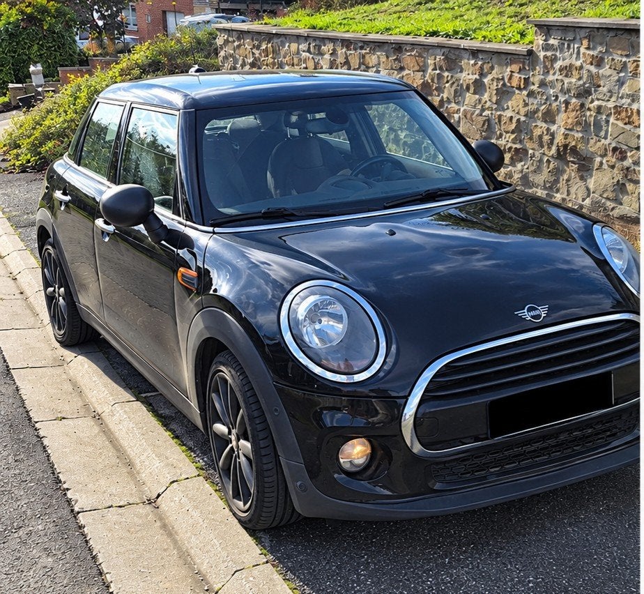 Mini One D diesel 95.000 km, Auto's, Voorwielaandrijving, Zwart, Onderhoudsboekje, Te koop
