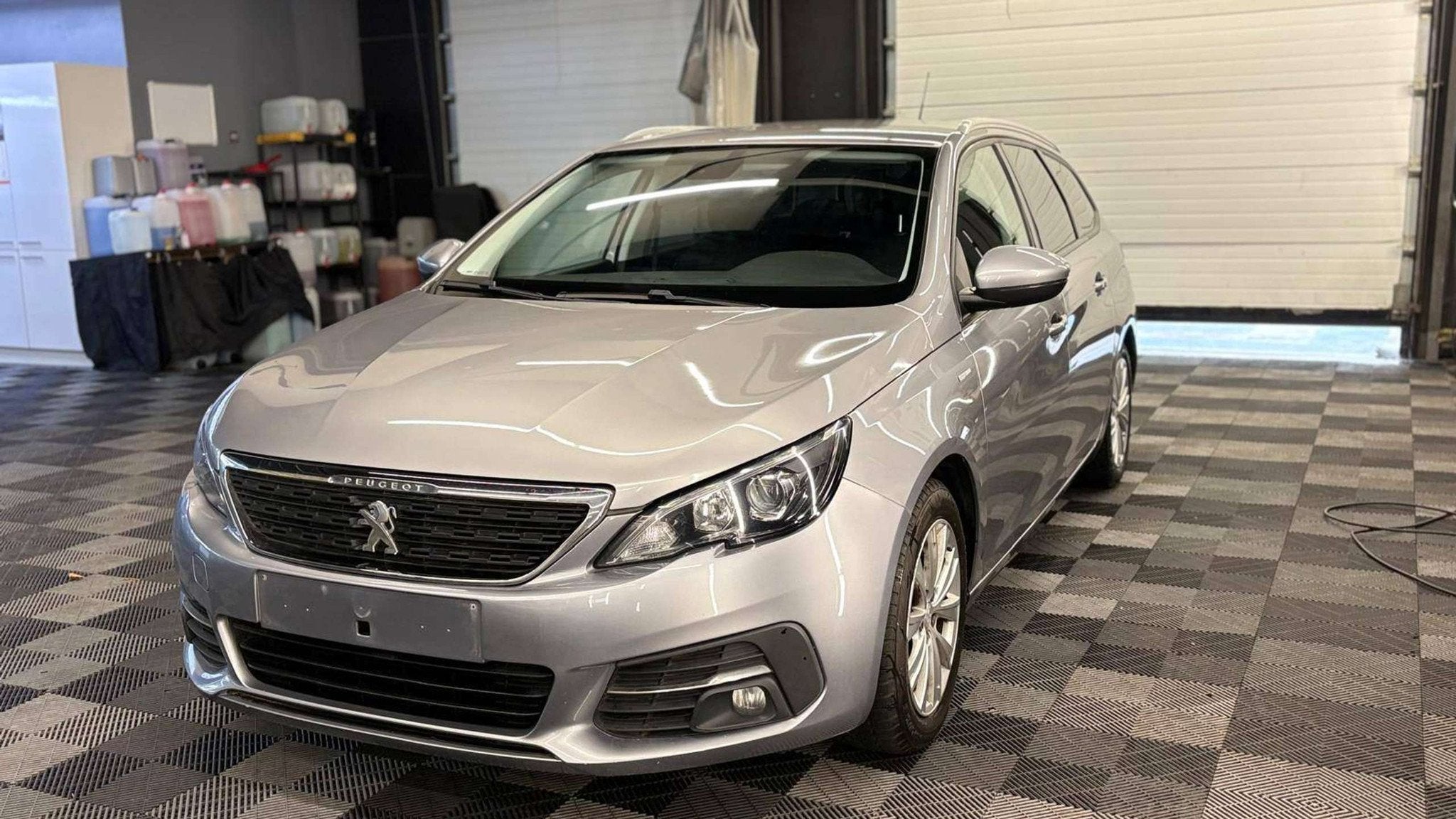 Peugeot 308 SW 1.2 PureTech bj. 2018 Euro 6, Gebruikt, Euro 6, 1199 cc, Bedrijf