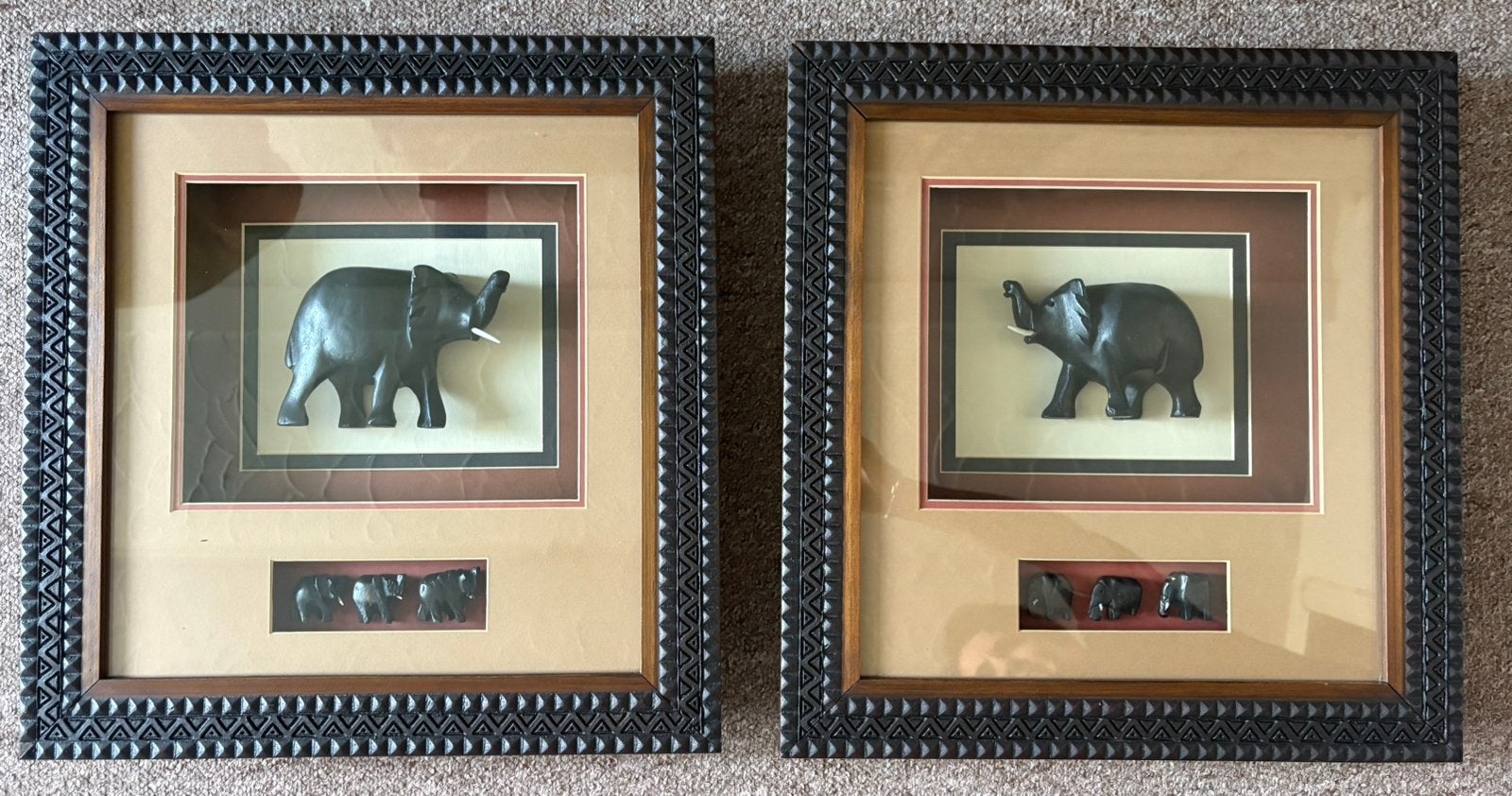 set van 2 kaders met houten olifanten, Ophalen, Zo goed als nieuw