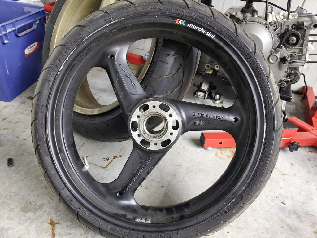 DUCATI MONSTER 696 VOORWIEL, Motoren, DUCATI, Gebruikt, Ophalen of Verzenden, Jackierogier@outlook.be