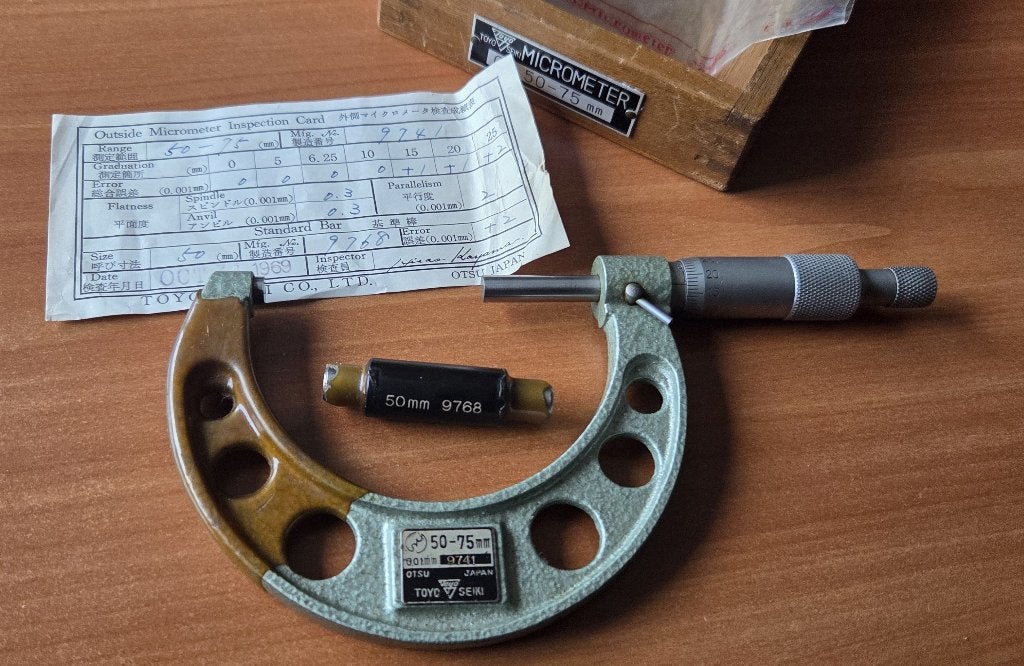 Micromètre extérieur TOYO SEIKI 50-75 mm – Précision 0,01 mm, Enlèvement ou Envoi, Utilisé, Distance