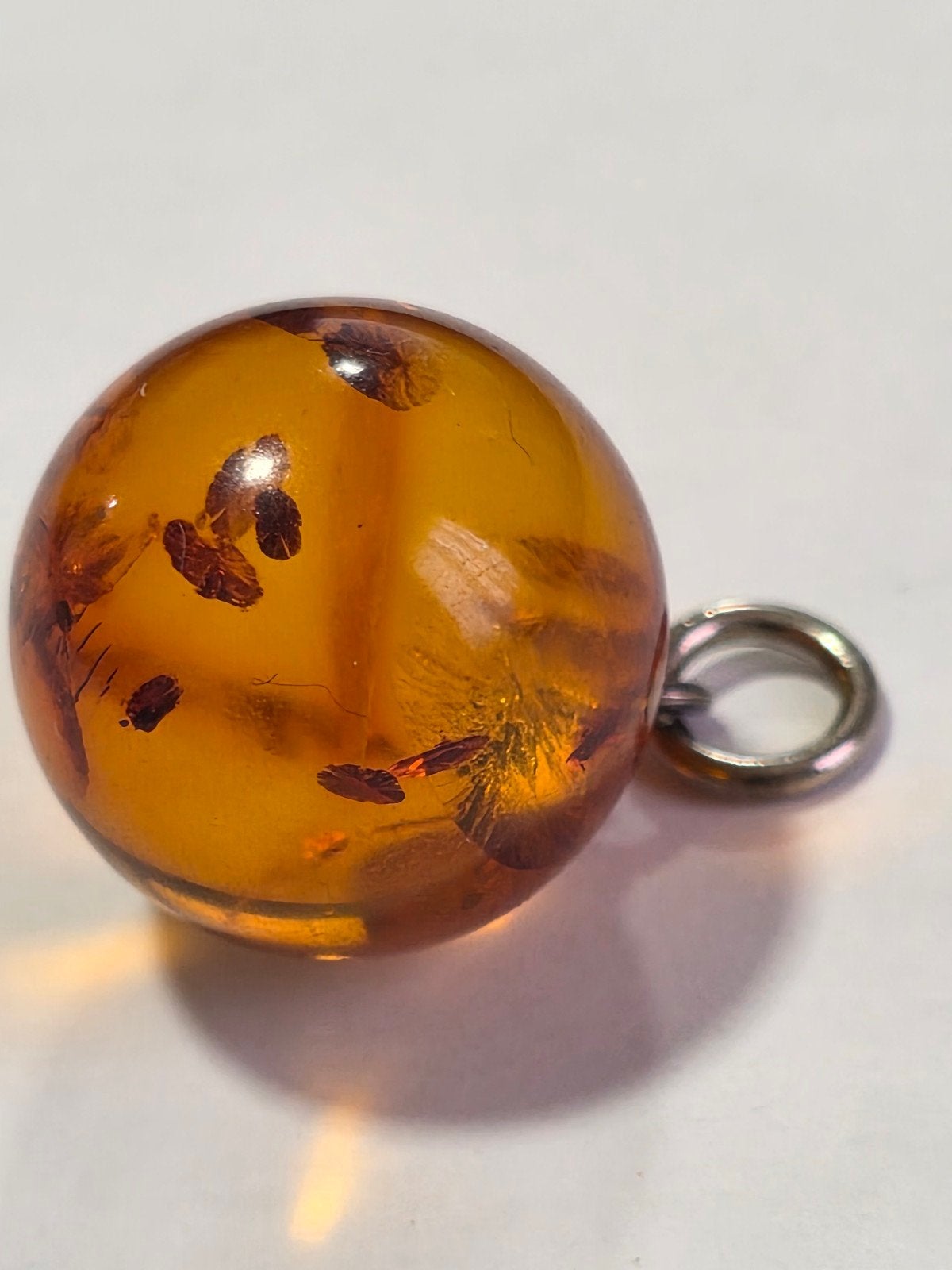 Amber hanger, Handtassen en Accessoires, Kettinghangers, Ophalen of Verzenden, Zo goed als nieuw