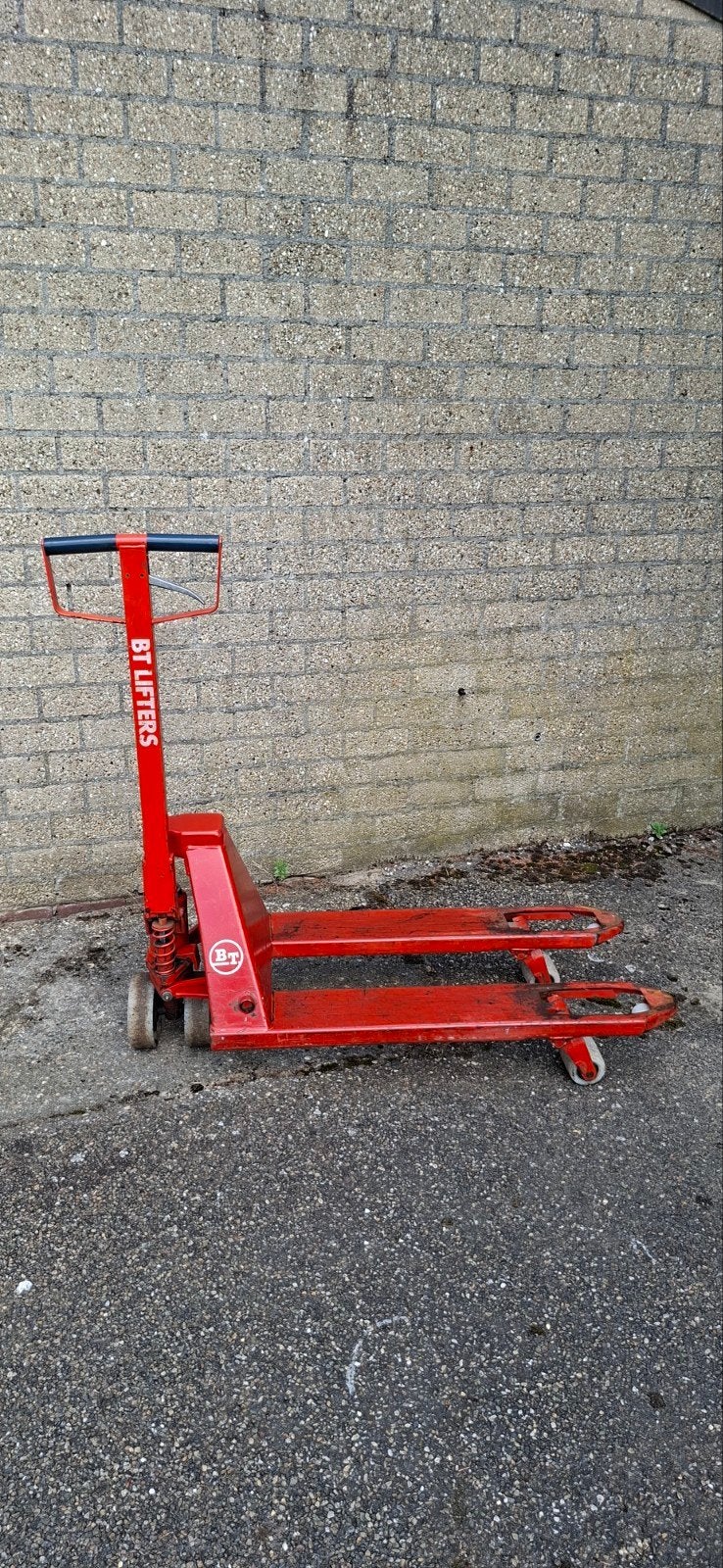 BT lifter, pompwagen, palletwagen, transpalet,  palletlifter, Ophalen