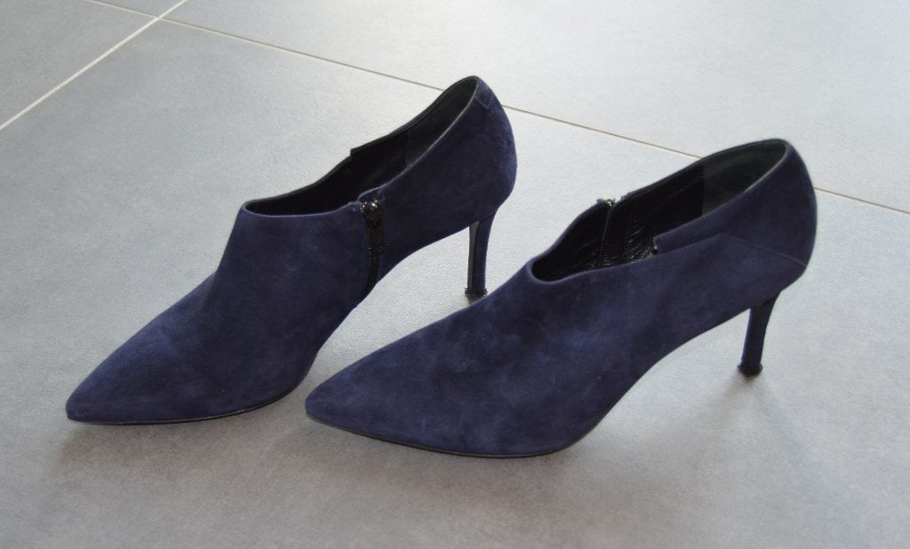 Chaussures Guglielmo Rotta en daim bleu marine taille 41, Enlèvement ou Envoi, Chaussures à haut talons, Comme neuf, Bleu