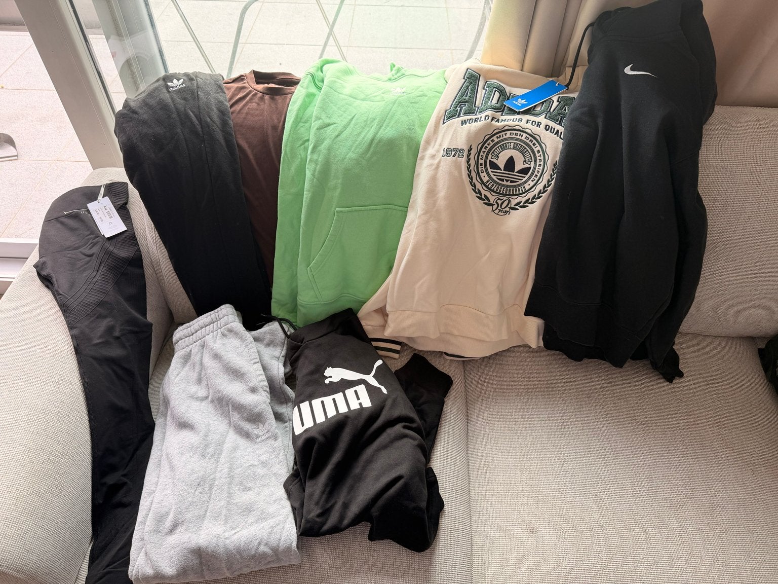 Dames kledingpakket XS – Adidas, Nike & Puma, Ophalen, Zo goed als nieuw
