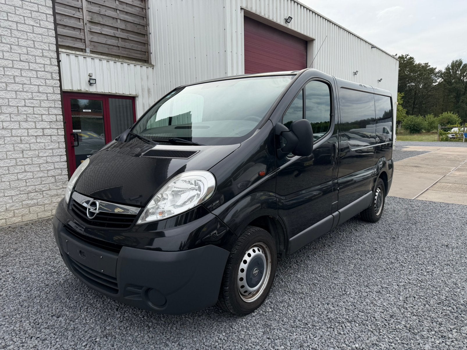 Opel Vivaro 2.0 cdti 90 pk 121 000 km L2 H1 AIRCO !, Auto's, Bestelwagens en Lichte vracht, 90 kW, Dealer onderhouden, 1995 cc