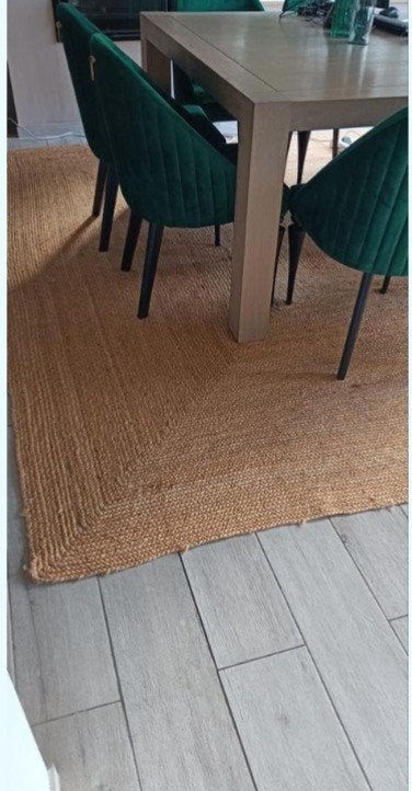 Tapis en toile de jute, Enlèvement