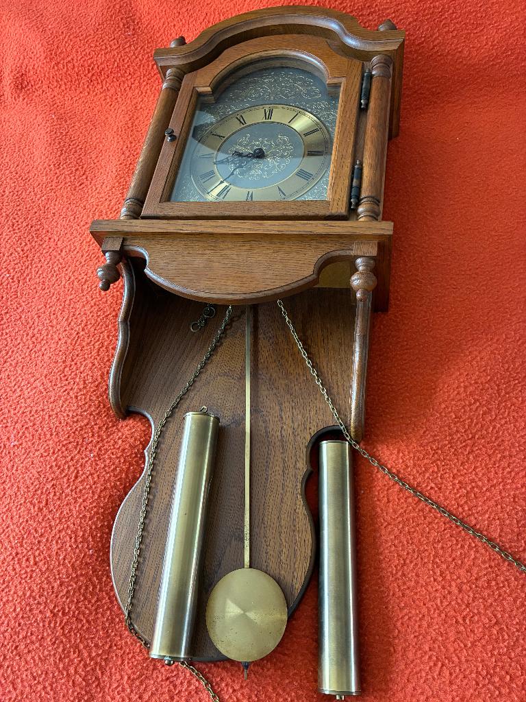 horloge suspendue, Enlèvement