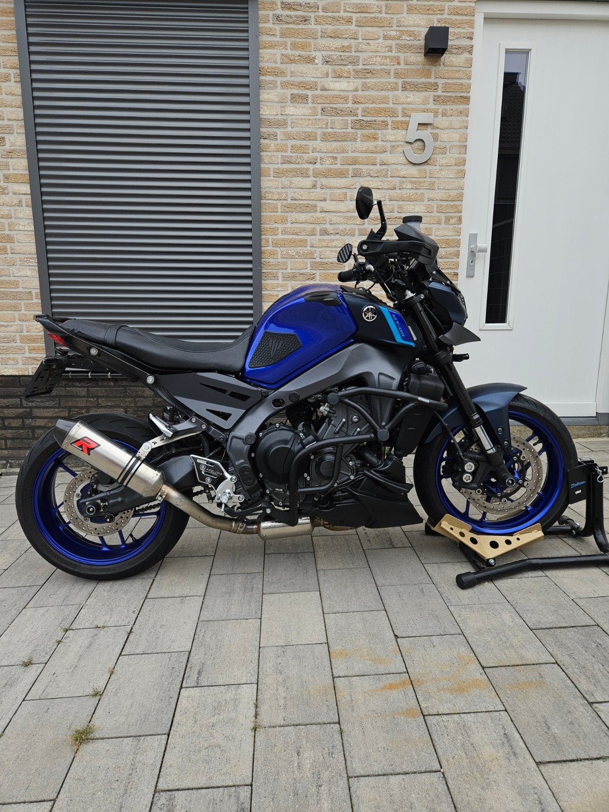 Full option Yamaha MT09 - 2024 - Garantie - Dealeronderhoud, Motos, Permis Moto A, Poignées chauffantes, Plus de 35 kW, Particulier