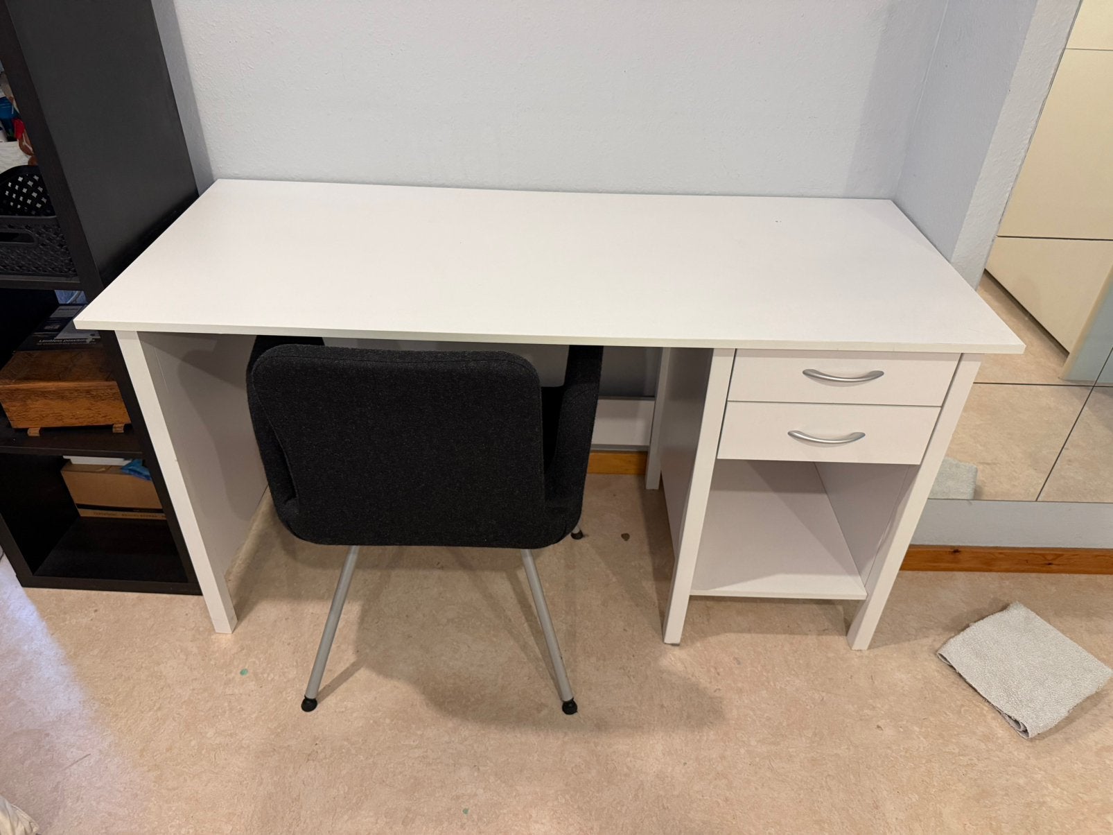Bureau met stoel, Enlèvement, Comme neuf