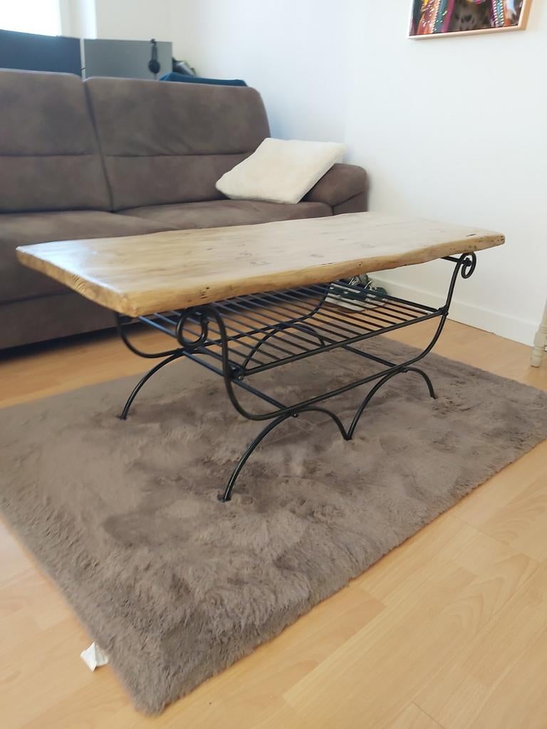 Salontafel gietijzer frame met boomstamplank eigen creatie, Ophalen