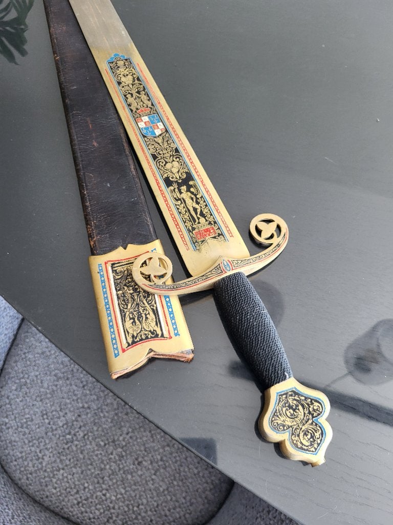 Replica ceremoniële zwaard keizer Karel V, Ophalen