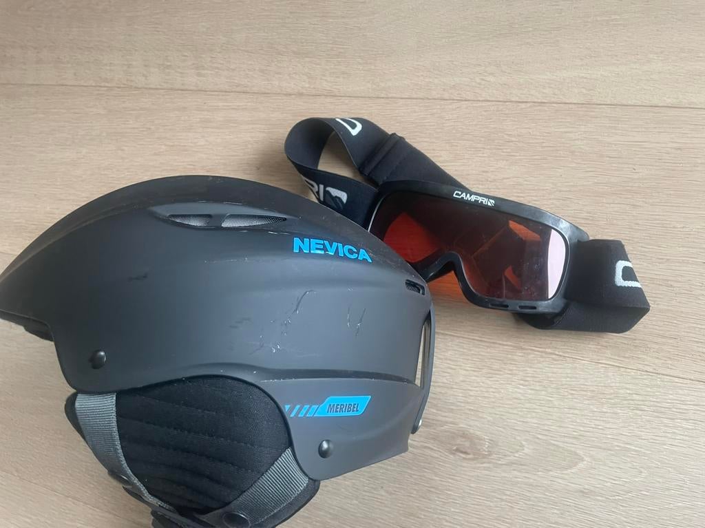 Skihelm en bril maar S, Sport en Fitness, Ophalen, Zo goed als nieuw
