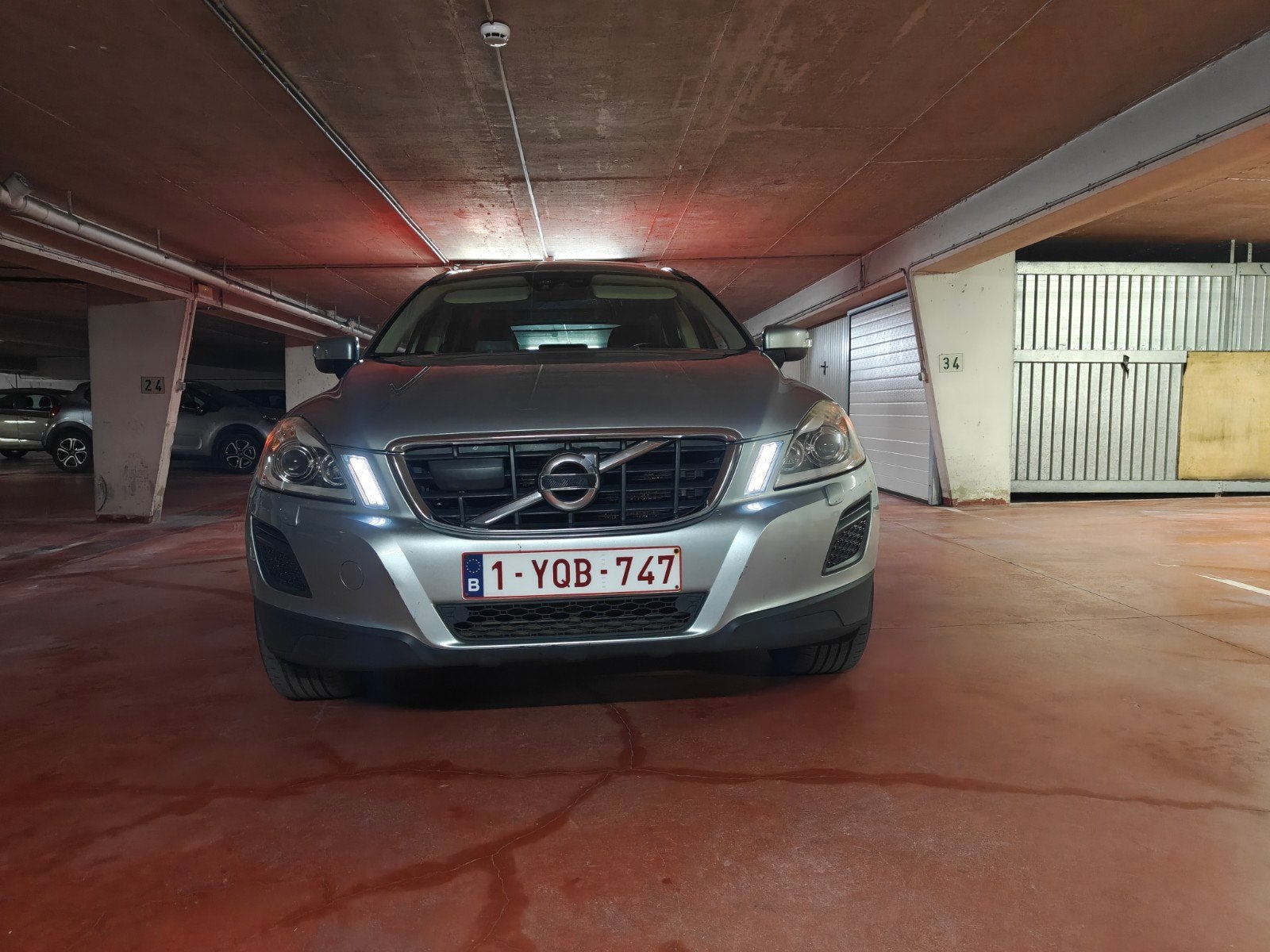 Volvo XC60 2012 D3 2.4D 163pk, Auto's, Automaat, Euro 5, Zwart, 2495 cc