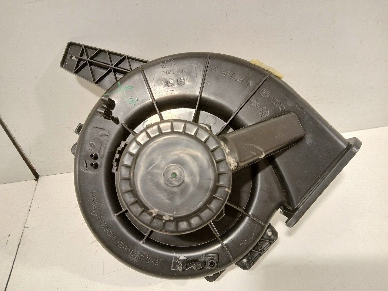 Kachel ventilator motor Skoda Rapid, Auto-onderdelen, Onderdelen@venauto.nl, Van der Ven Autorecycling B.V., Gebruikt, Ettenseweg 76, 4706 PB Roosendaal, The Netherlands