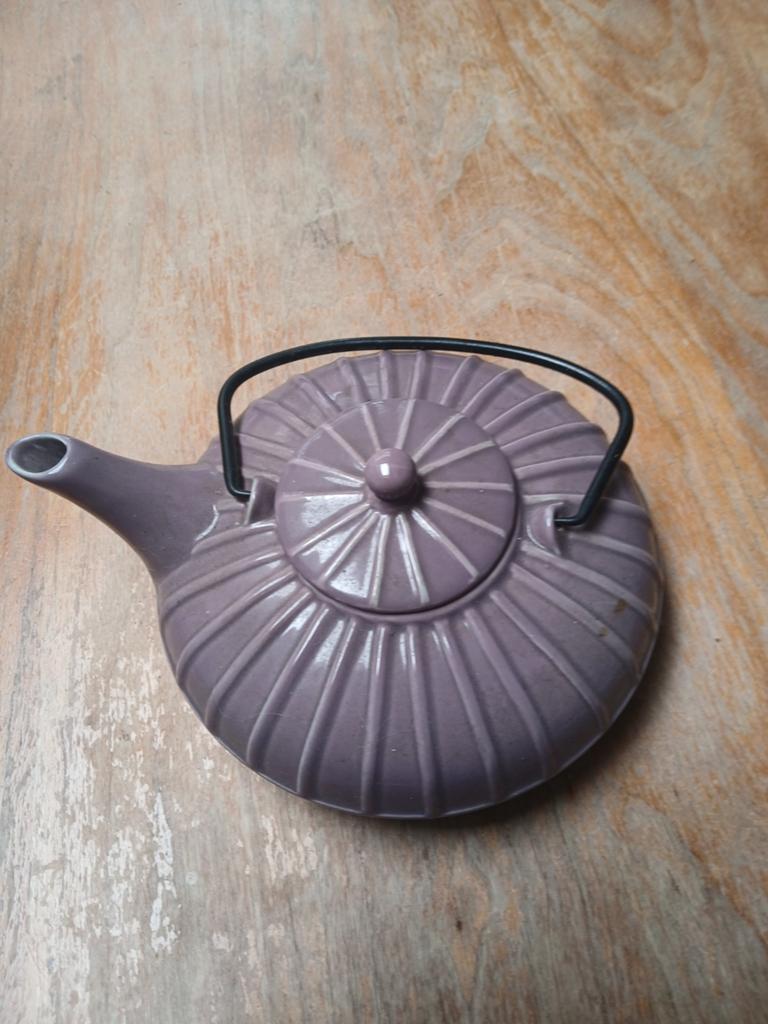 Gietijzeren theepot, Verzamelen, Ophalen of Verzenden