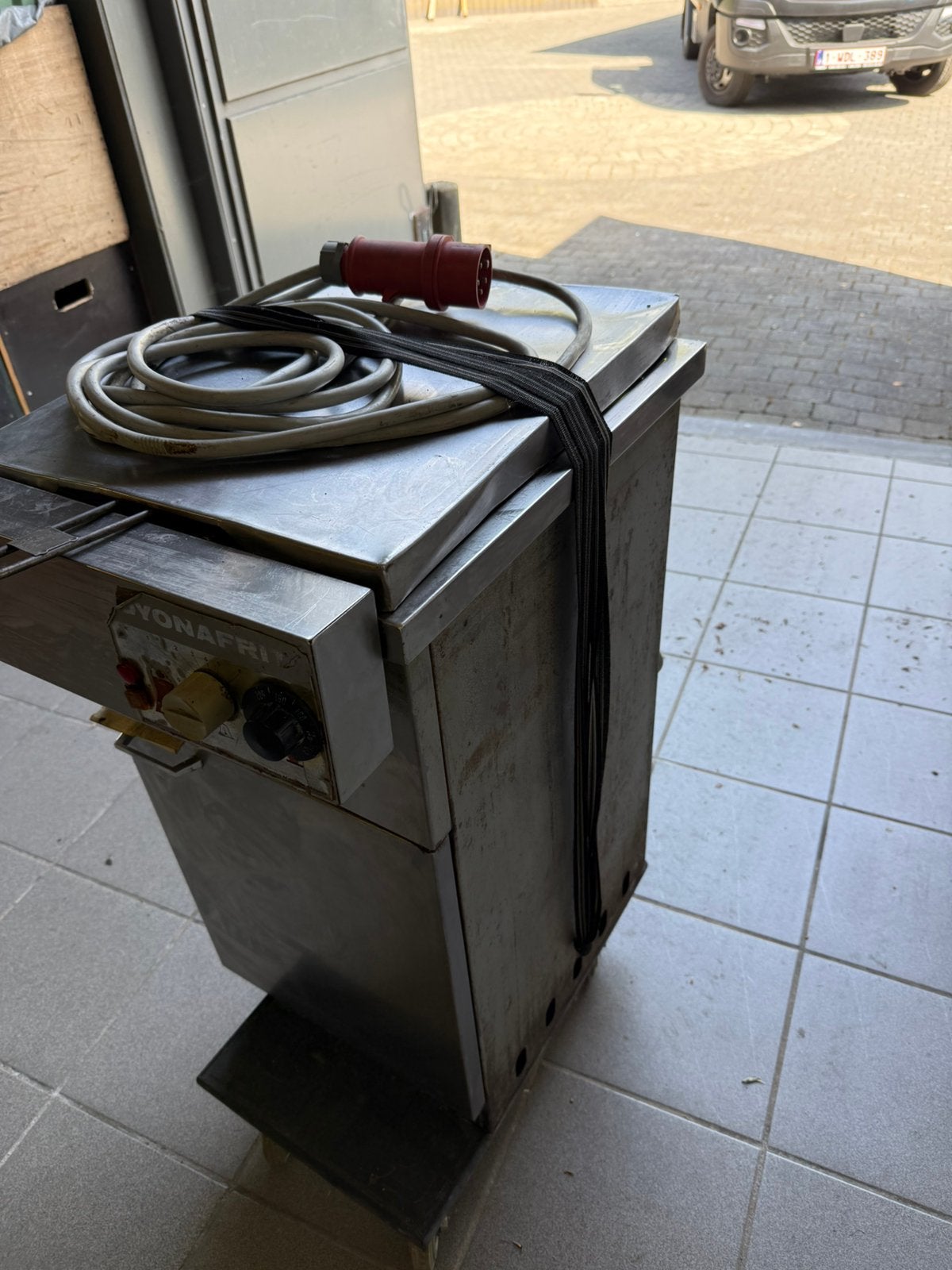 Frieten bakker, Elektronische apparatuur, Overige elektronische apparatuur, Ophalen, Gebruikt