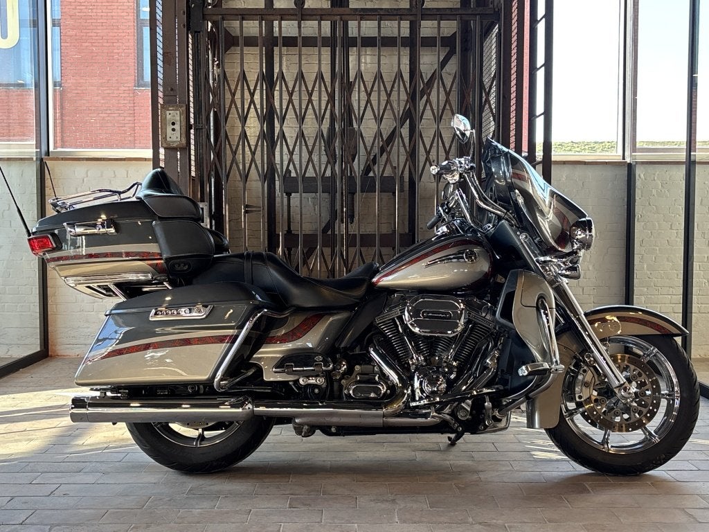 Harley-Davidson CVO TOURING ULTRA LIMITED FLHTKSE (bj 2016), Motoren, Motoren | Harley-Davidson, Harley-Davidson, Overig, ABS