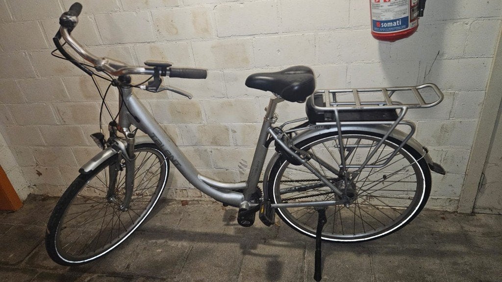 2 vélos READ NO BIKE BATTERY, Enlèvement
