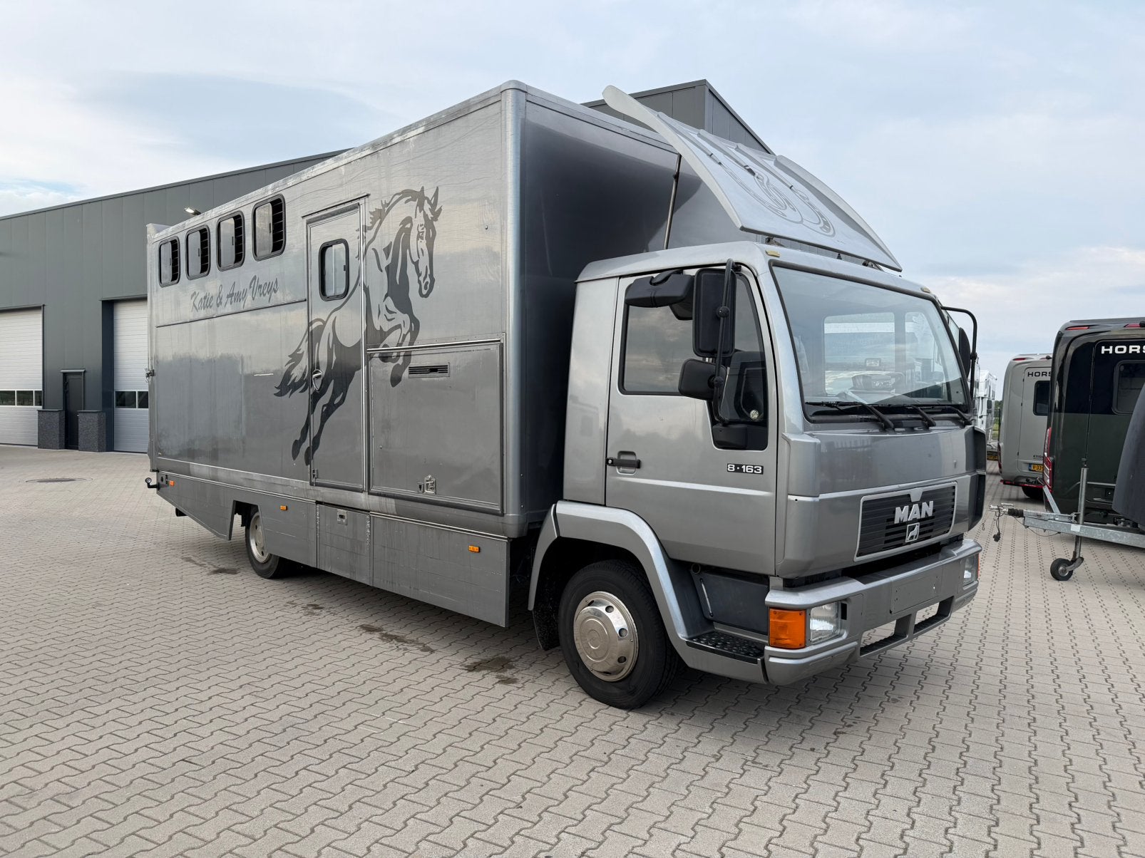 MAN Paardencamionette 4 paards paardenwagen, Ophalen