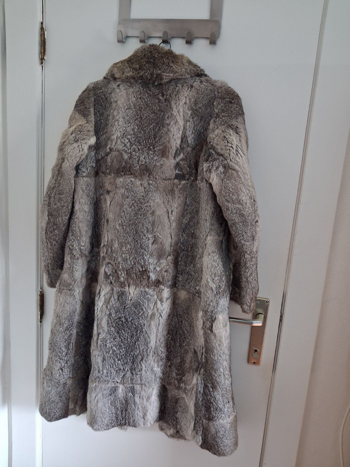 Echte konijnenbontjas, maat 38/40 gevoerd, Kleding | Dames, Ophalen, Grijs