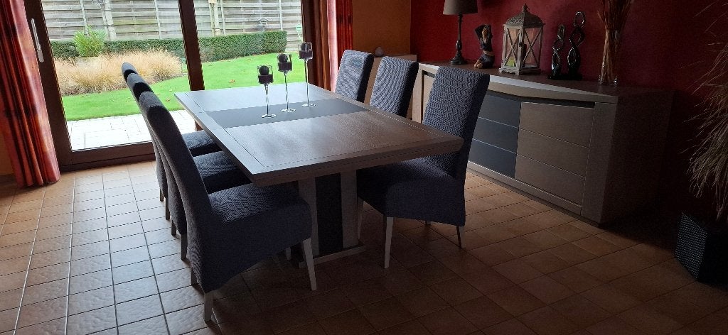 Eetkamer, Ophalen, Zo goed als nieuw, 6 tot 8 stoelen