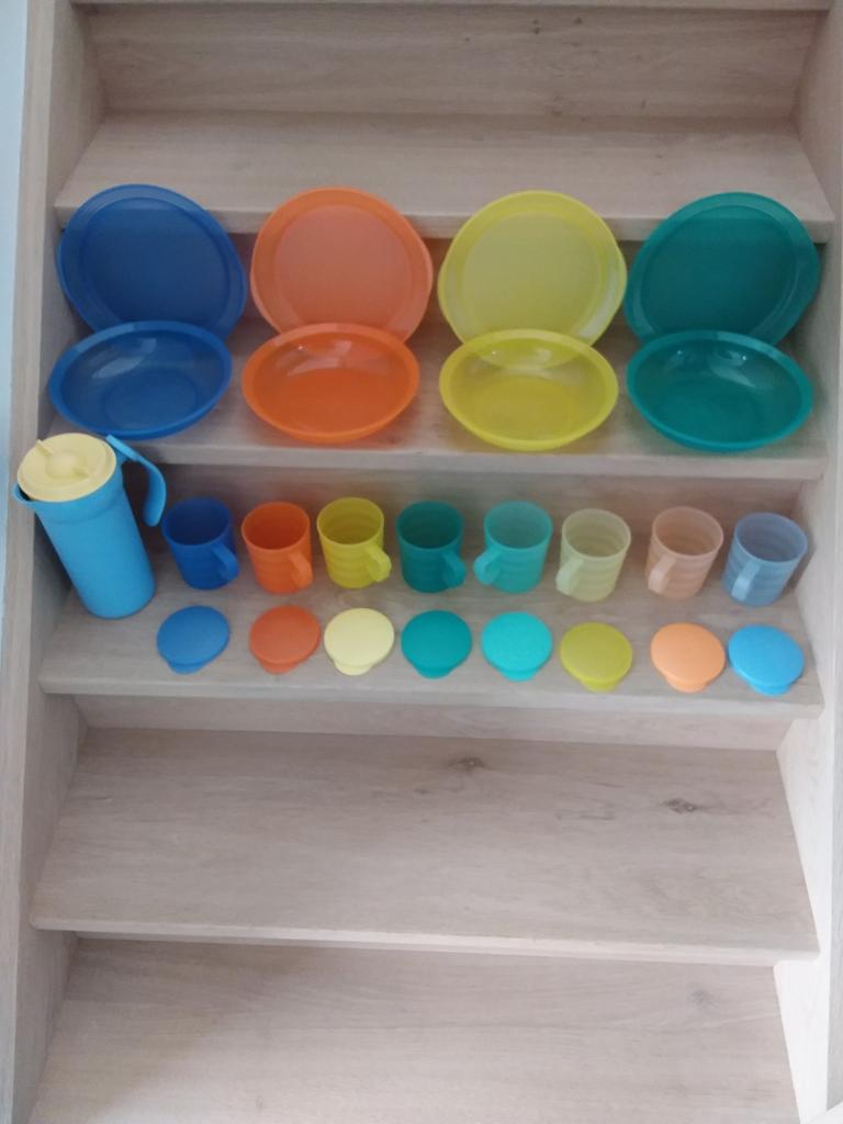 Set de vaisselle de pique-nique Tupperware, utilisé 2 fois., Enlèvement