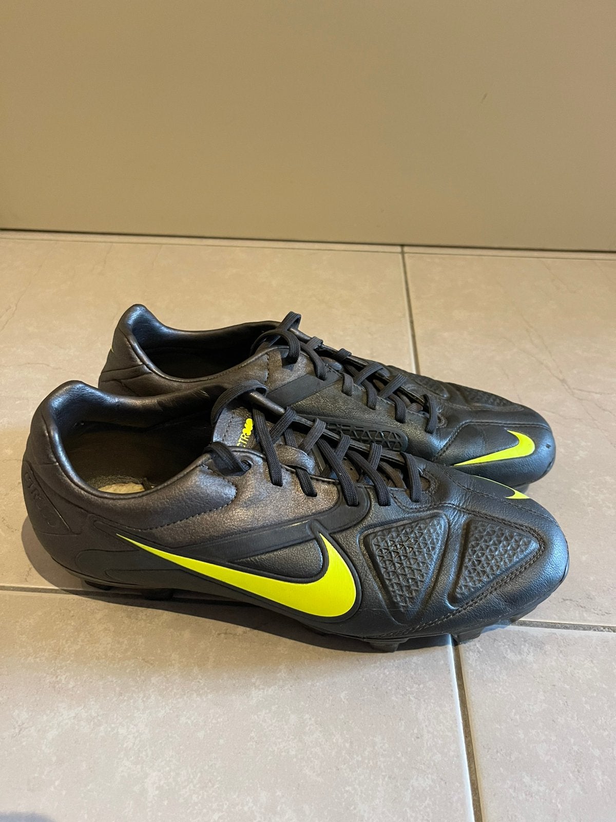 Nike voetbalschoenen CTR360 maestro ii - maat 40, Sport en Fitness, Voetbal, Ophalen, Zo goed als nieuw