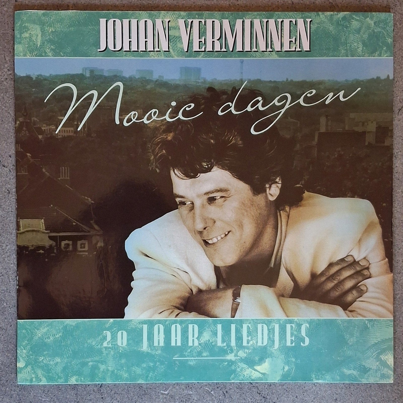Johan Verminnen: Mooie Dagen (20 Jaar Liedjes) (LP), CD & DVD, Vinyles | Néerlandophone, Avec pochette intérieure, Enlèvement ou Envoi