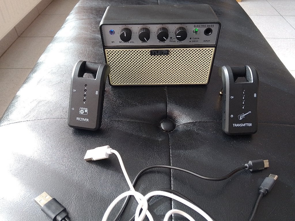 Oefen basamp 10W op accu en met BT plus draadloos systeem, Muziek en Instrumenten, Ophalen of Verzenden, Zo goed als nieuw, Elektrisch