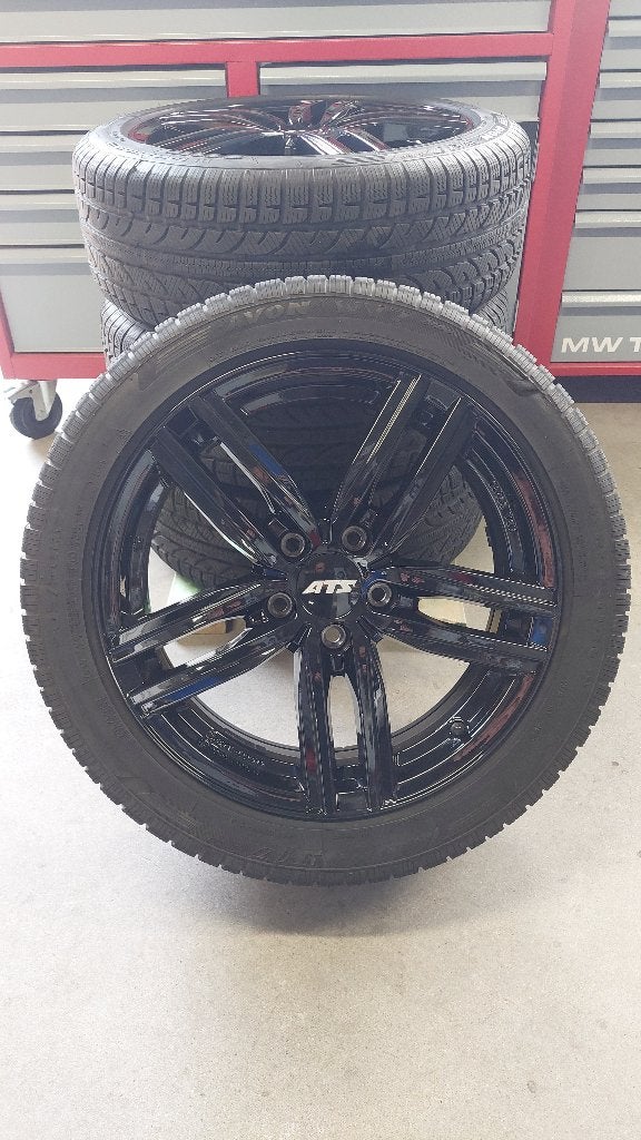 Jantes Alu et Pneus Hiver 17 " VW Golf 7 - 8, Ophalen, Banden en Velgen, Nieuw, 17 inch