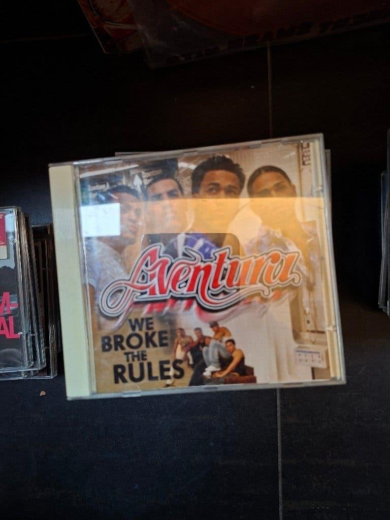 cd - aventura - we broke the rules, Enlèvement ou Envoi, Comprend un livret, Bachata, Utilisé