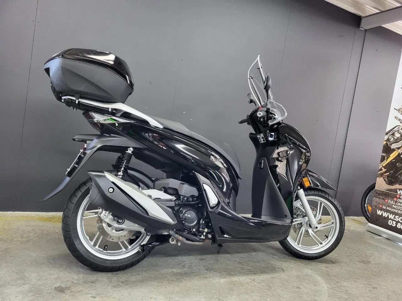 Honda SH 350 (A2) (année de construction 2024), 350 cm³, Scooter, Entreprise, 12 à 35 kW