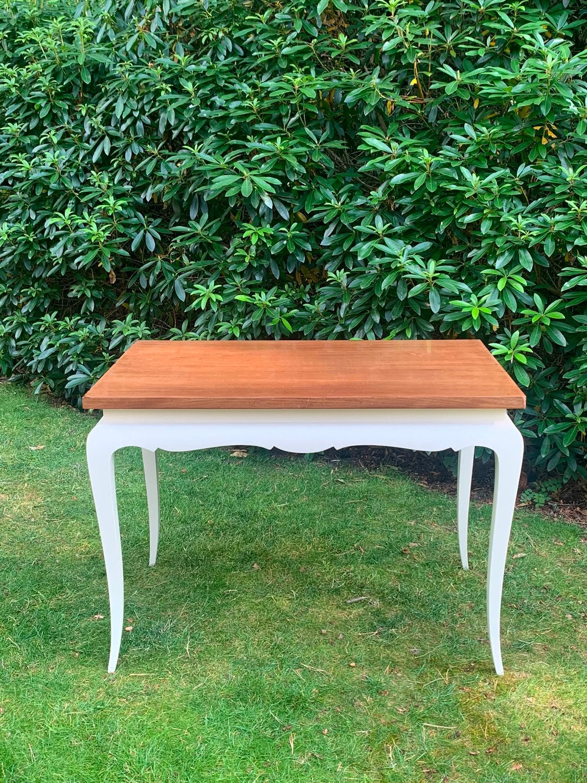 Charmante houten bijzettafel, Huis en Inrichting, Tafels | Bijzettafels, Ophalen, Gebruikt, 75 cm of meer, 60 cm of meer