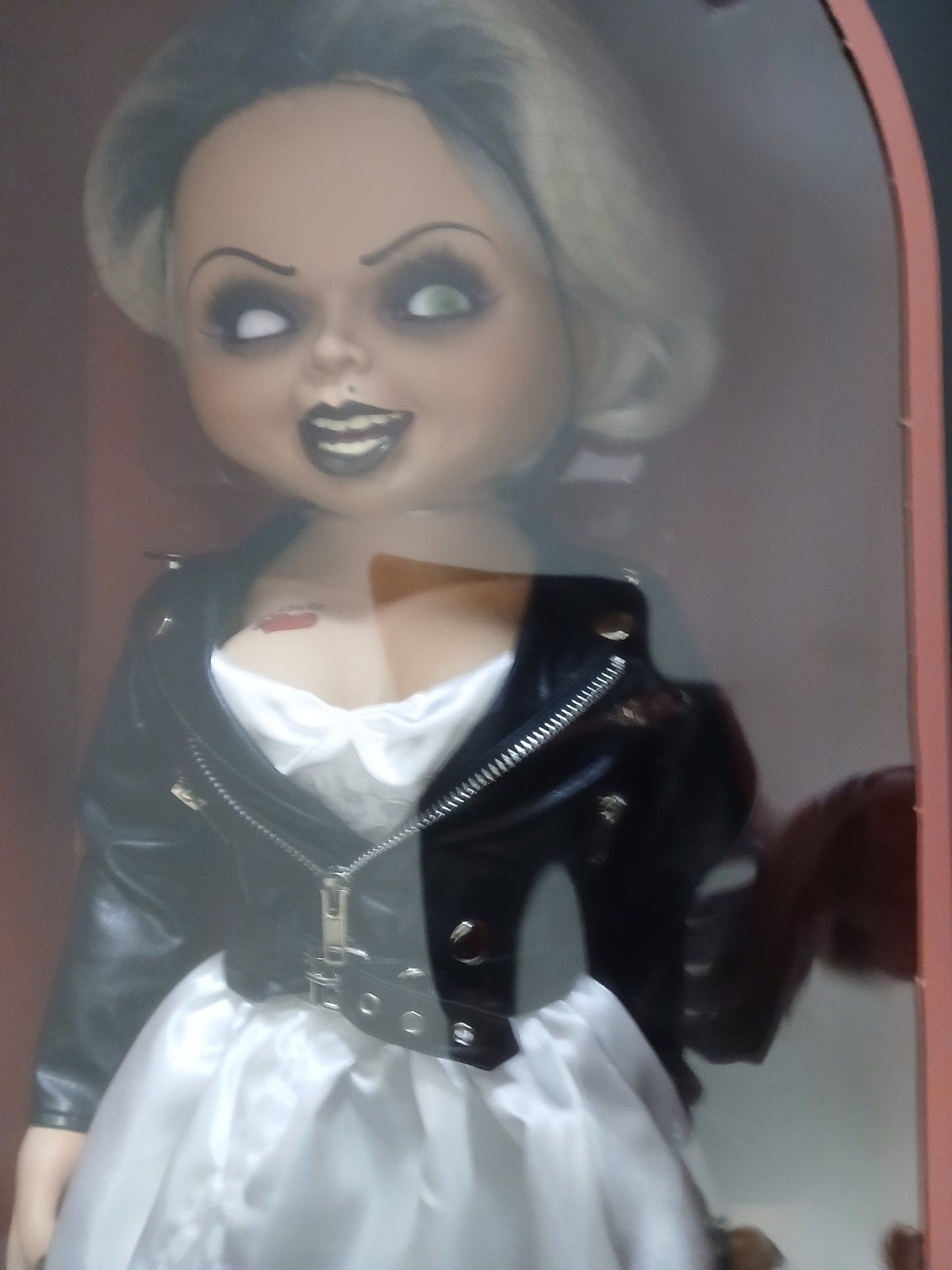 figurine 1/1 tifany 75cm en boite