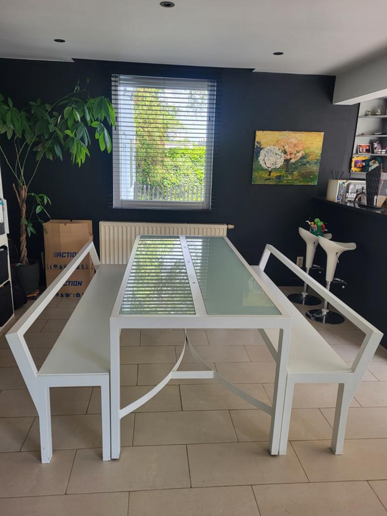 Design eettafel met losstaande banken, Huis en Inrichting, Ophalen