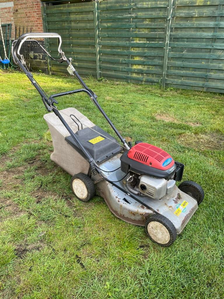 Grasmaaier Akita met Honda motor, Ophalen, Cirkelmaaier, Gebruikt, 40 t/m 49 cm