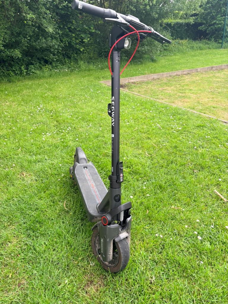 segwey automatic step 80km 25k/hr, Fietsen en Brommers, Steps, Ophalen, Zo goed als nieuw