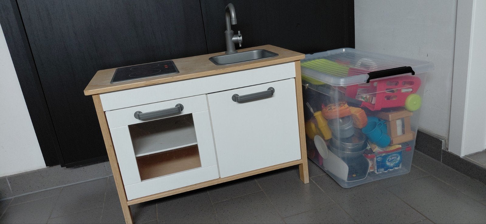 keukentje met toebehoren, Kinderen en Baby's, Ophalen, Gebruikt, Hout, Speelkeuken-accessoire