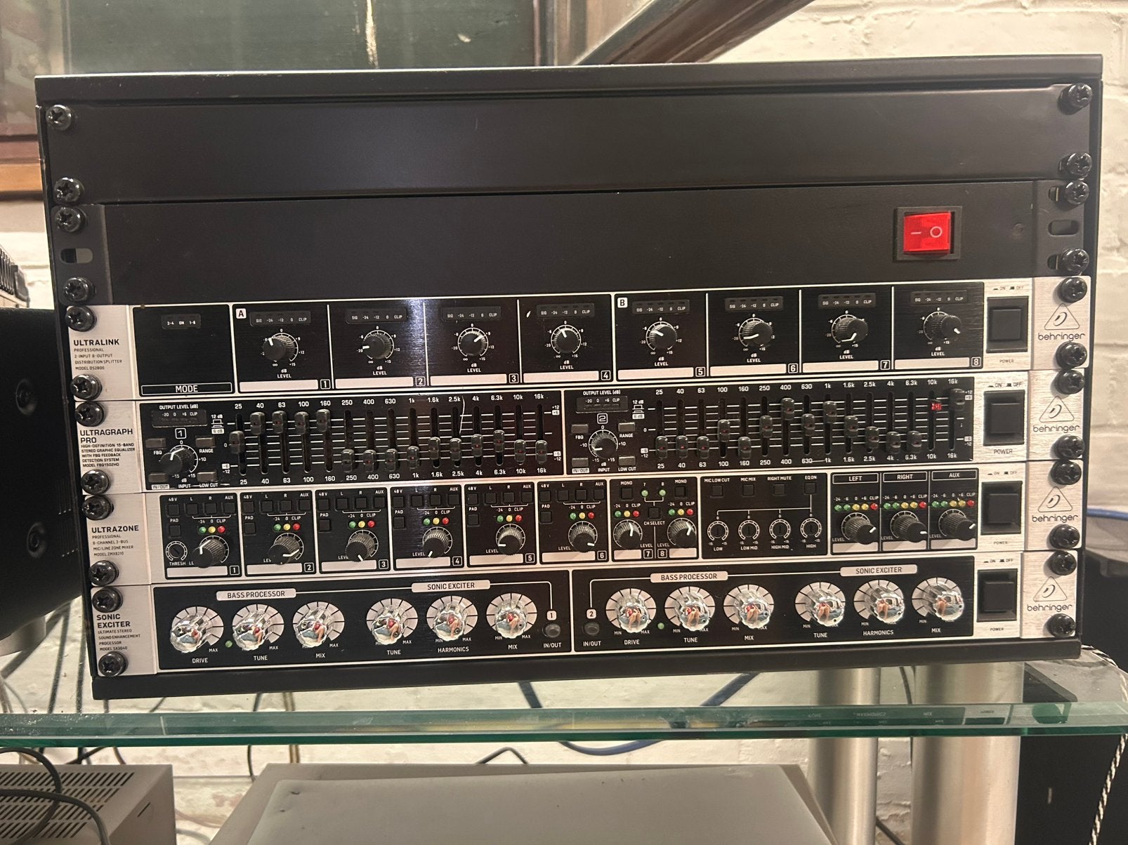 ⸻  Behringer Professional 19” Audio Processing Rack, Audio, Tv en Foto, Professionele apparaten, Zo goed als nieuw, Audio, Ophalen