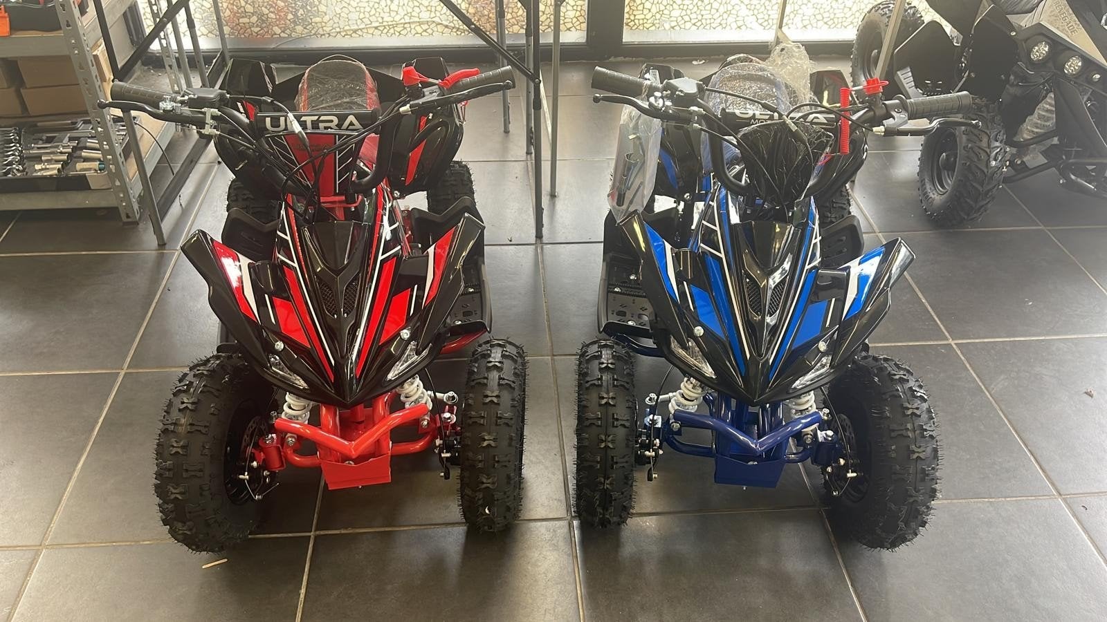 Superb ULTRA Mini Quad Sport voor kinderen - Nieuw in de win, Kinderen en Baby's, Speelgoed | Buiten | Accuvoertuigen, Ophalen of Verzenden