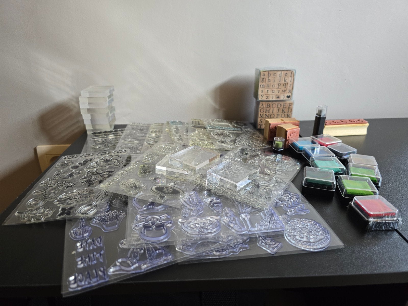 Bak met knutsel-, scrapbooking & pergamanomateriaal, Ophalen