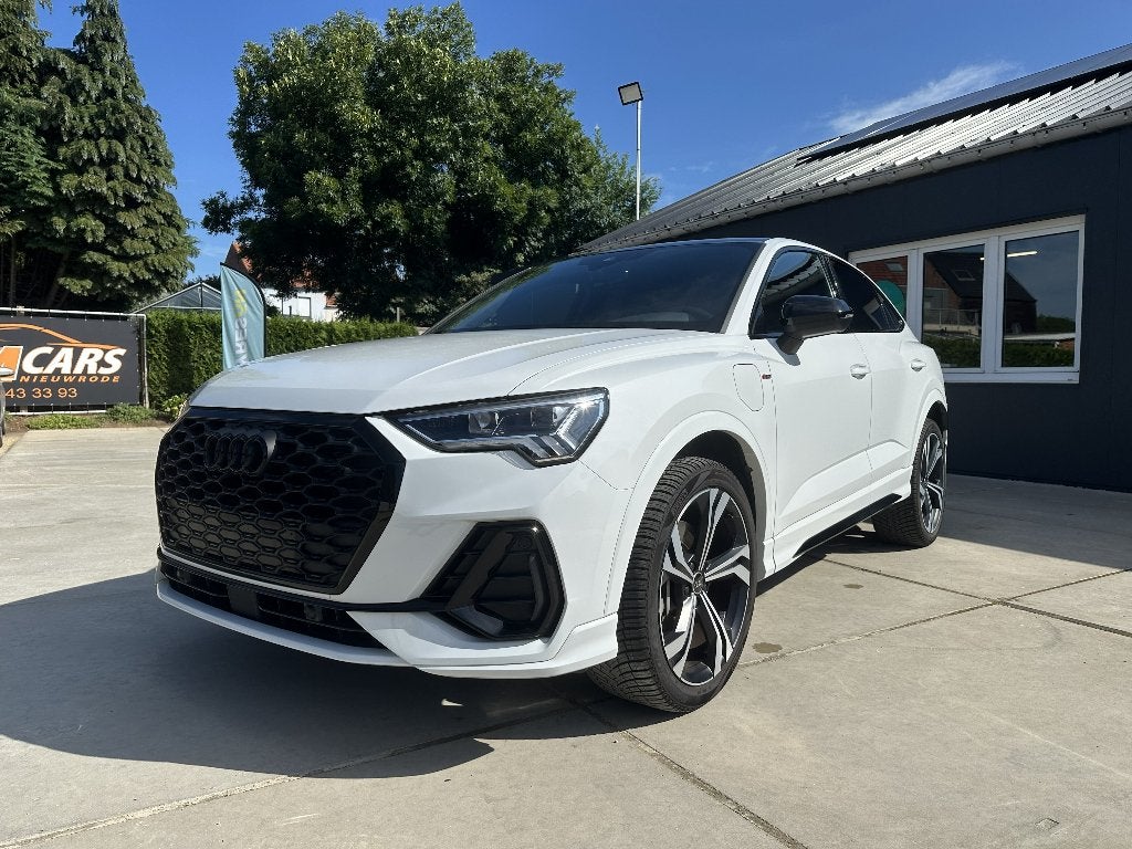Audi Q3 Sportback S-line 45TFSI PHEV !!VERKOCHT/VENDU/SOLD!!, Autos, Audi, Achat, Entreprise, Carnet d'entretien, Noir