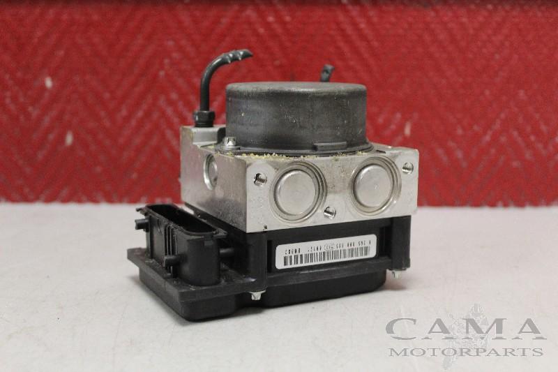 ABS POMP Honda VFR 1200 F (VFR1200 + DCT) (57110-MGE-003), Motoren, Onderdelen | Honda, Dhr. S. di Majo, Gebruikt, Info@cama-motorparts.nl