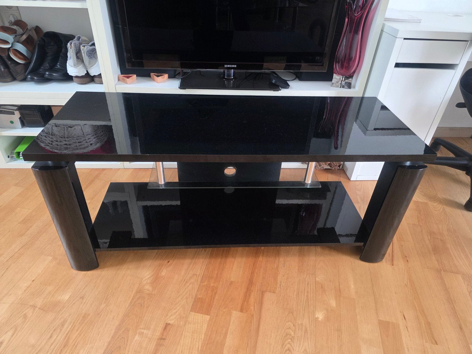 Tv-meubel. Zwart., Huis en Inrichting, Ophalen, Glas