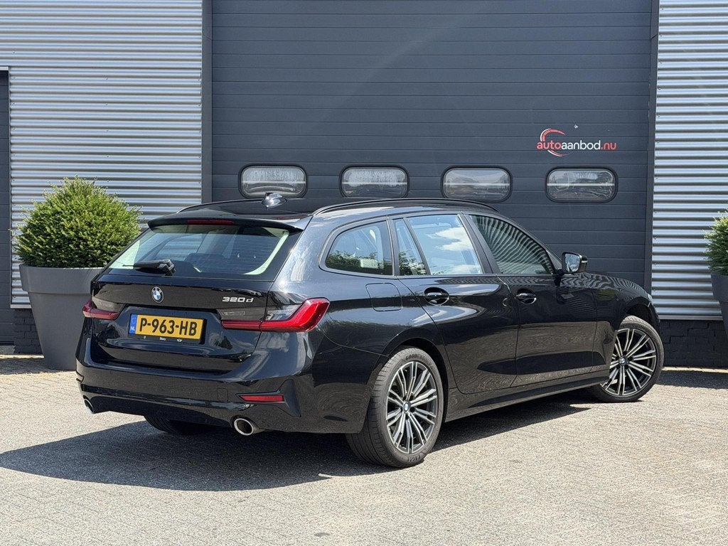BMW 3 Serie Touring 320d High Executive Edition, Autos, BMW, Cuir, Achat, 1800 kg, Euro 6